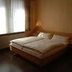 Zum Baeren Ξενοδοχείο 4*