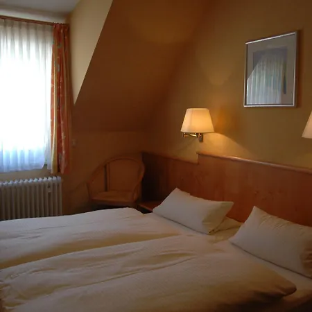 Zum Baeren Otel