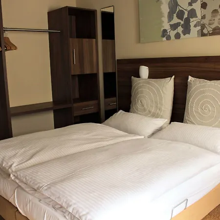 Otel Zum Baeren 4*