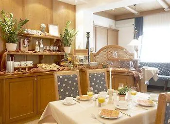 Zum Baeren Otel