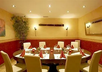 组姆贝尔拉酒店 4* 吕德斯海姆