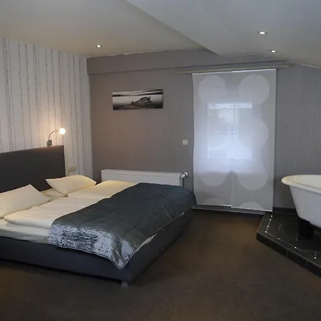 Zum Bären Hotell 4*