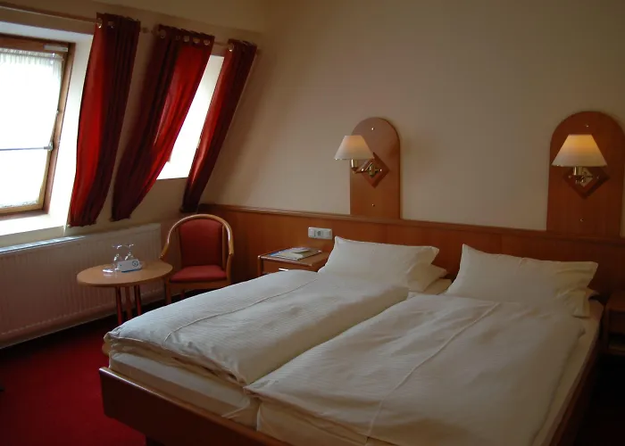 Zum Baeren Hotell 4*