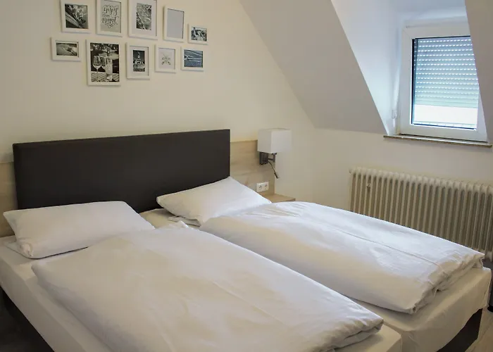 Zum Baeren Hotell 4*
