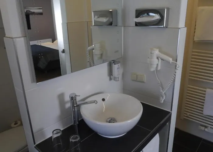 Hotell Zum Baeren 4*